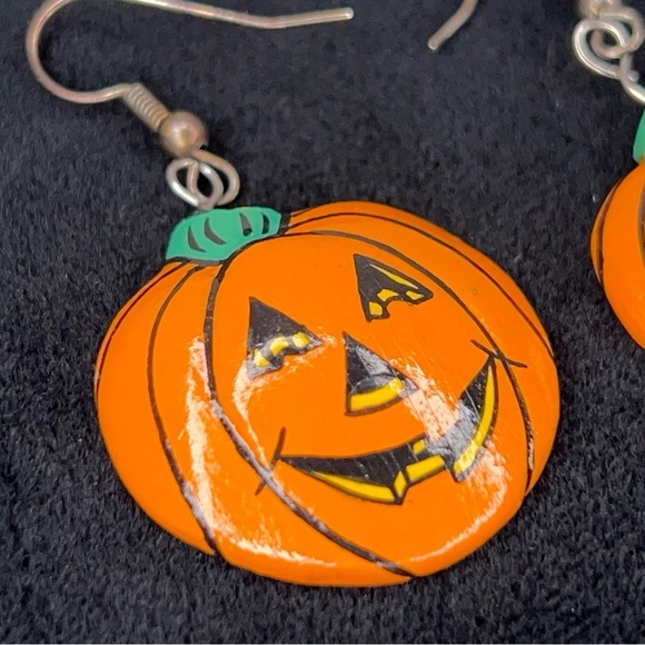 Vintage 90’s Halloween Earrings Jackolantern Wooden Painted Orange Goth Fun - Picture 10 of 10